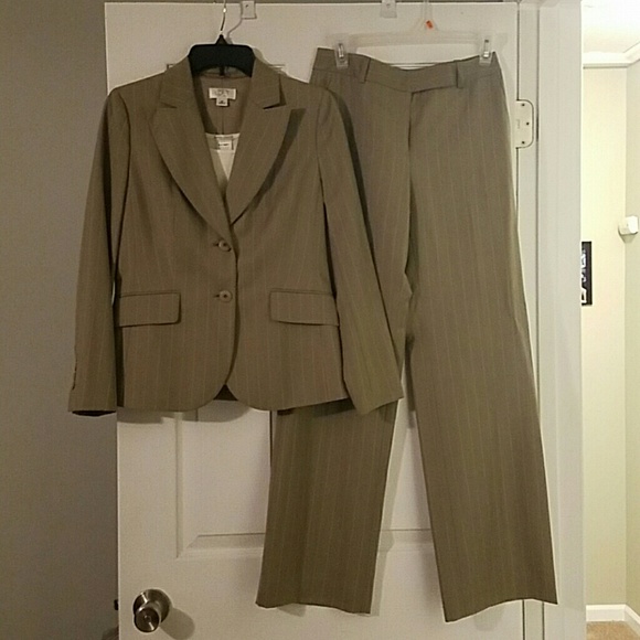 Ann taylor loft pant suit