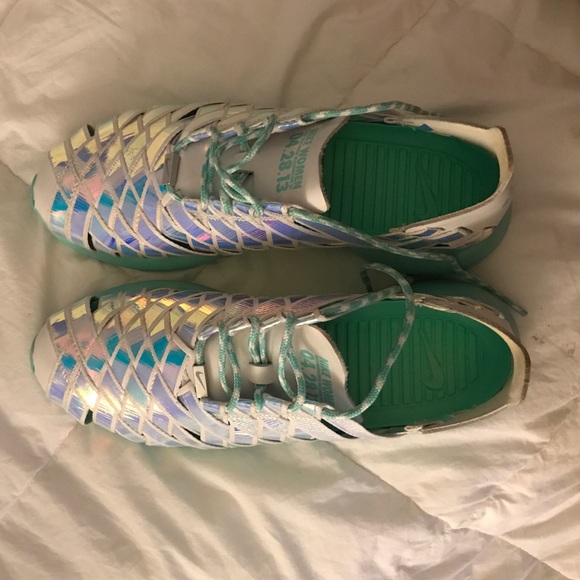 Nike Shoes - Nike- women's Lunarglide +3 city