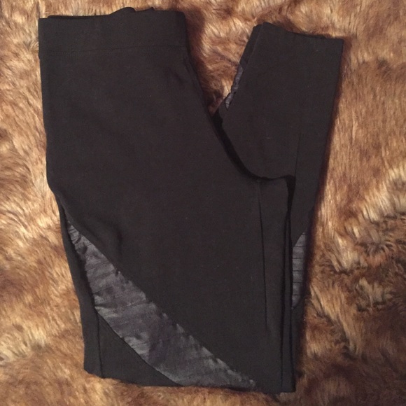 Express m/black leggings new condition