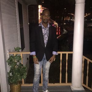 Meet your Posher, Yvel