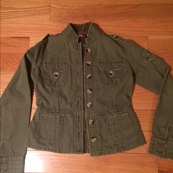 Hunter Green Jacket. Super Cute!!