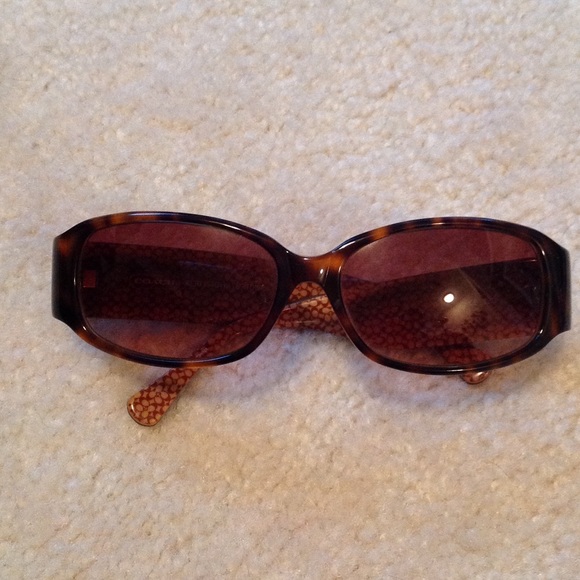 Awesome! Coach Sunnies