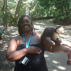 Meet your Posher, Tonya