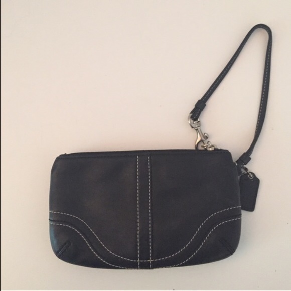 Coach leather wristlet | make an offer - Picture 4 of 4