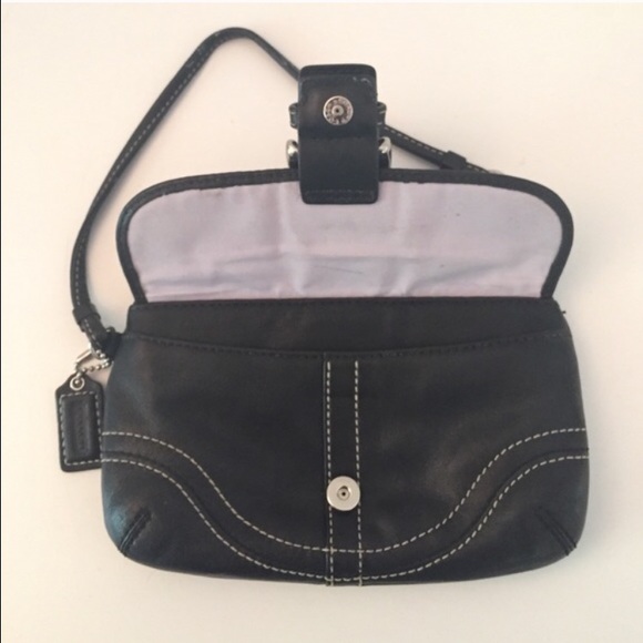 Coach leather wristlet | make an offer - Picture 3 of 4