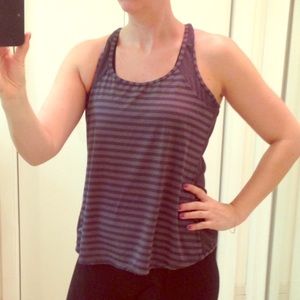 Work out tank. Slit back. Size small