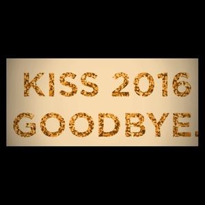 Ring in the new! 🎊💕👗👠👜🕶👛💋