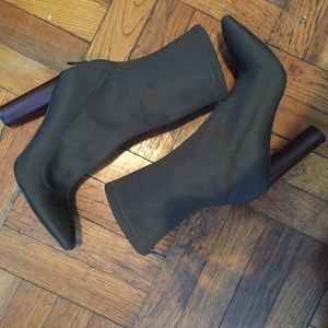 Sock Heel Style Boots