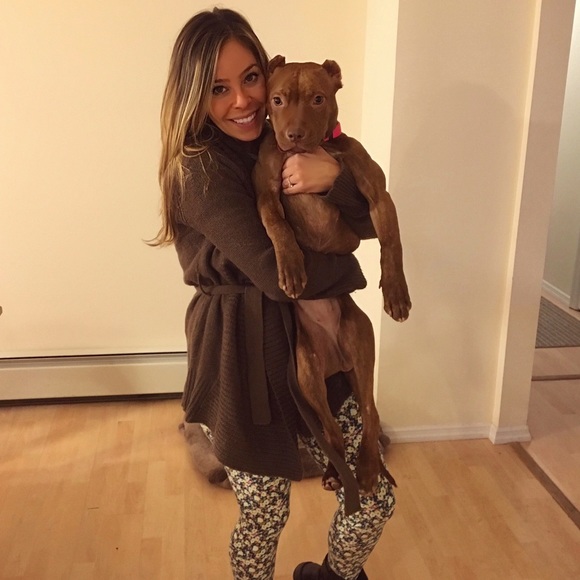 Meet your Posher, Brittany - Picture 3 of 4