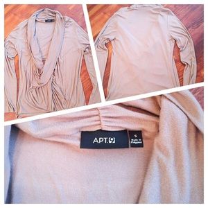 Apt 9. top - size small