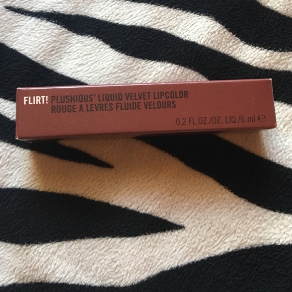 Flirt Plushious liquid velvet lipcolor