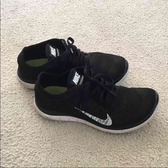 Nike flyknit free 4.0 black size 7 - Picture 1 of 3
