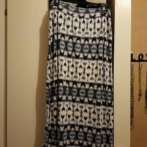 Papermoon maxi skirt from stitch fix. PETITE