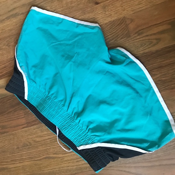 Nike Dri-Fit Running Shorts - Picture 2 of 2