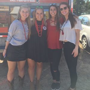 Meet your Posher, Caroline