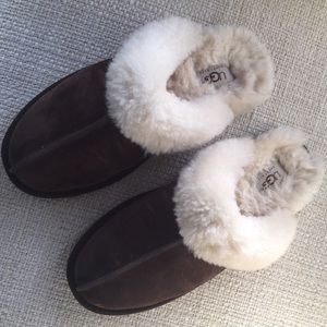 Ugg size 7 mule suede slipper