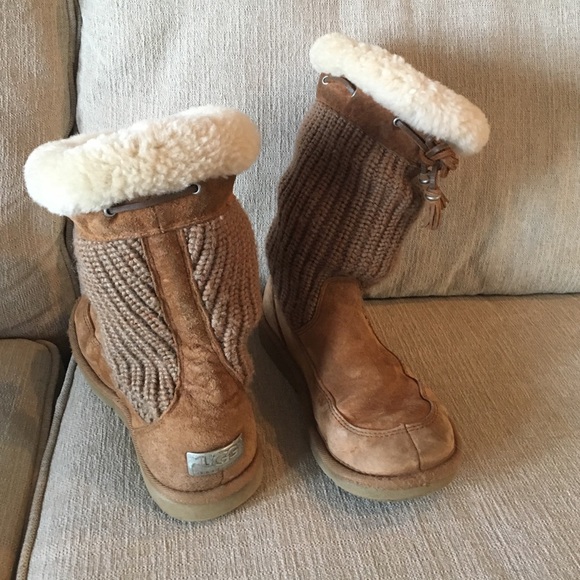 Woman's Ugg boots - Picture 2 of 2