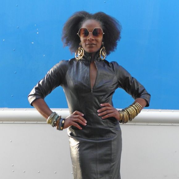 Meet your Posher, Angelia