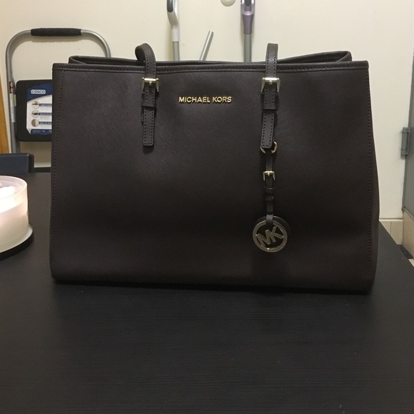Michael Kors Jet Set Travel Large Tote in Coffee