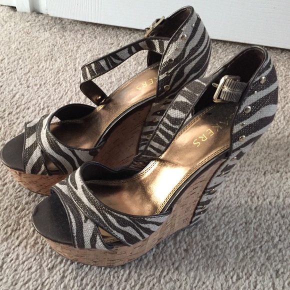 Size 7 - Picture 2 of 2