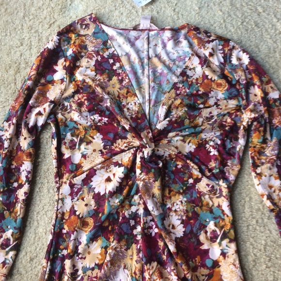 NWT Floral knot front dress - Picture 2 of 4