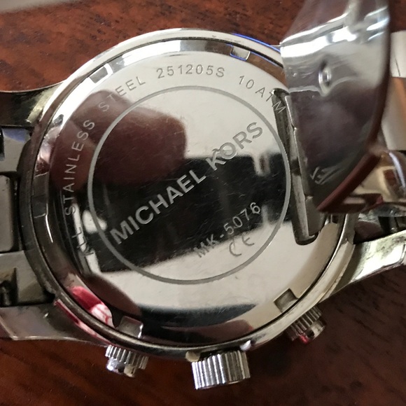 Michael Kors | "Runway" chronograph watch | Silver - Picture 3 of 3