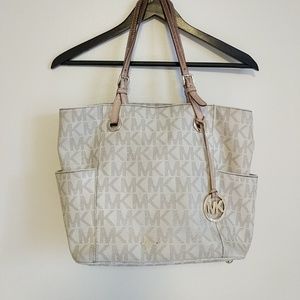 Michael Kors jet set