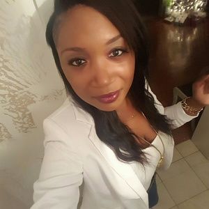 Meet your Posher, Shakellia