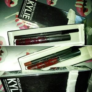 Vixen & Merry holiday edition