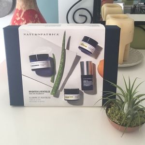 FINAL SALE 🌸 NWT Neuropathica Revitalize Kit