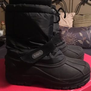 Totes snow boots