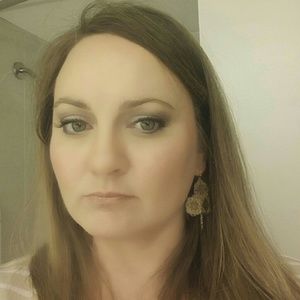 Meet your Posher, Monique