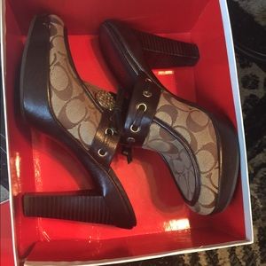 Beautiful Coach Shoes. Closet clean out.