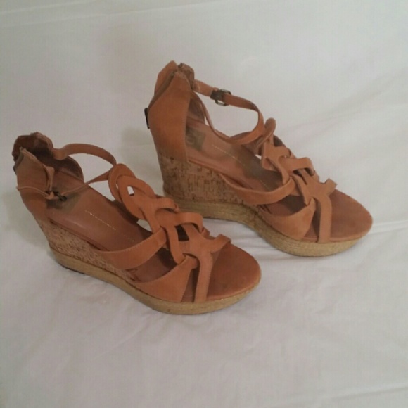 📯💎HP 2/22💎📯Dolce Vita Tan Platform Wedges