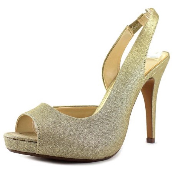 Lulu Townsend Gold Pumps