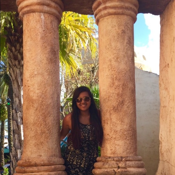 Meet your Posher, Hiral
