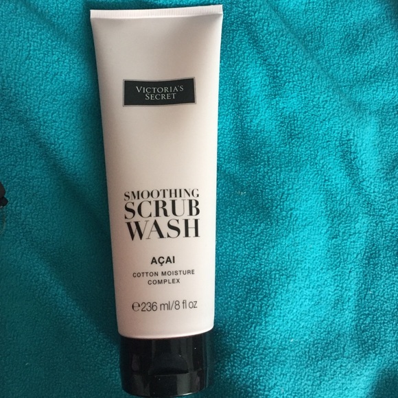 NEW Victoria's Secret Smoothing Scrub Wash ACAI