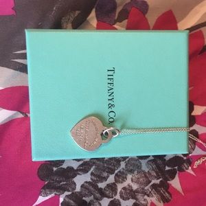 TIFFANY & CO NECKLACE