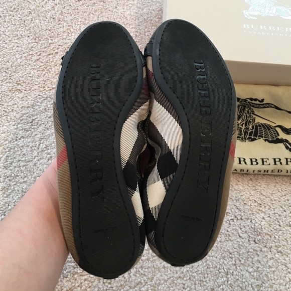Burberry ballerinas black n plaid size 6 - Picture 2 of 4
