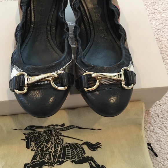 Burberry ballerinas black n plaid size 6 - Picture 3 of 4