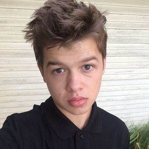 Meet your Posher, Aaron