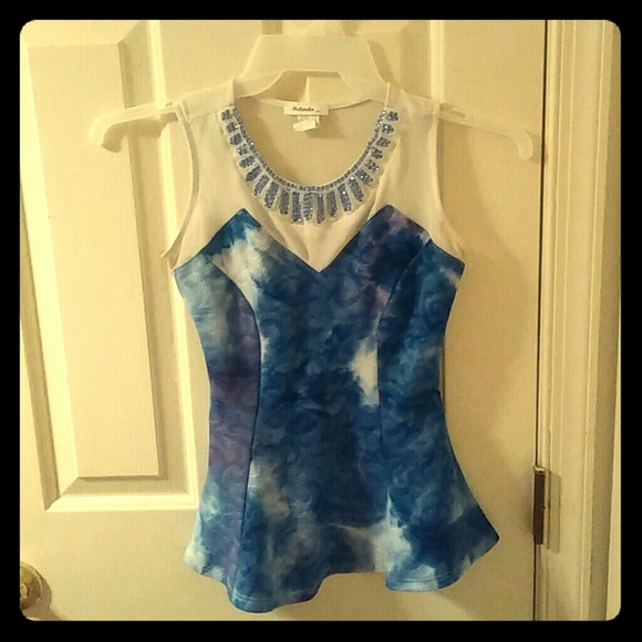 Form fitting blouse