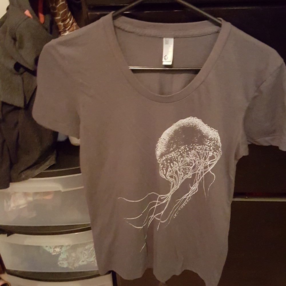 Jellyfish tee