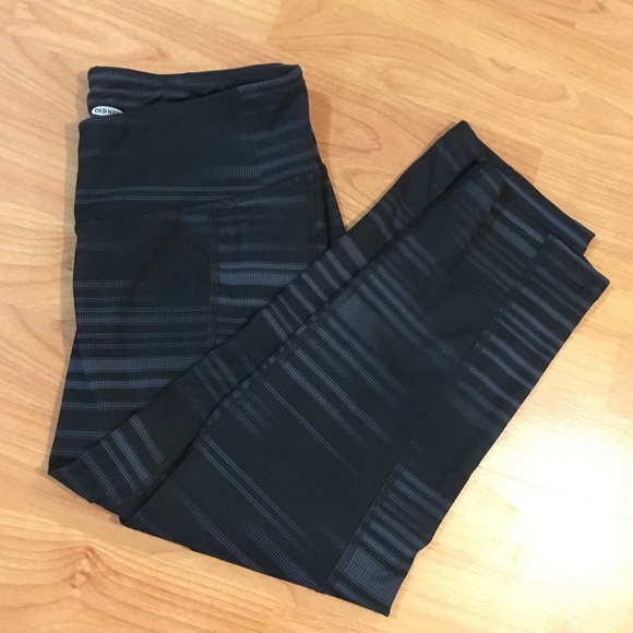 Striped cropped workout leggings