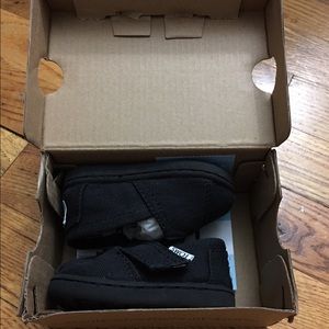 TOMS classic canvas black size T3