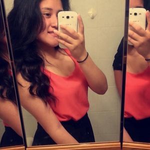 Meet your Posher, Valeria