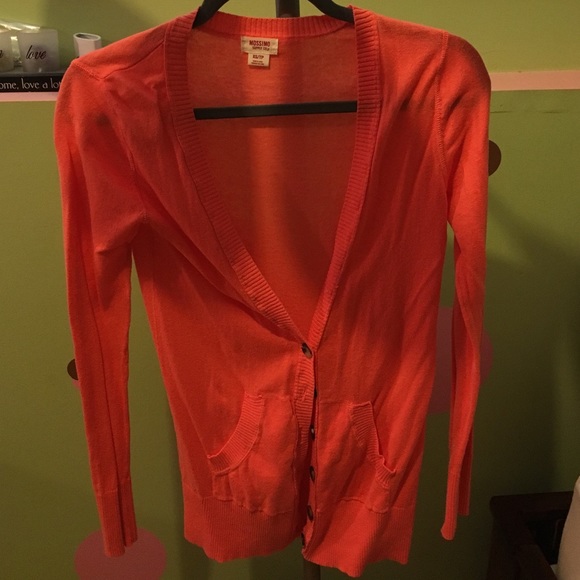 NWOT Button up cardigan!