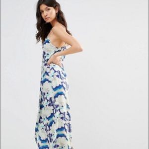 Flynn skye topanga maxi in blue flower print 🌸🌺