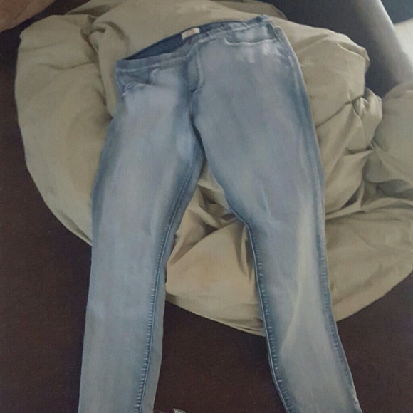 Stretchy pants