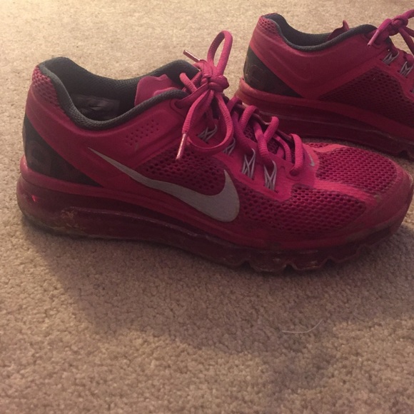 women's 7.5 pink nikes